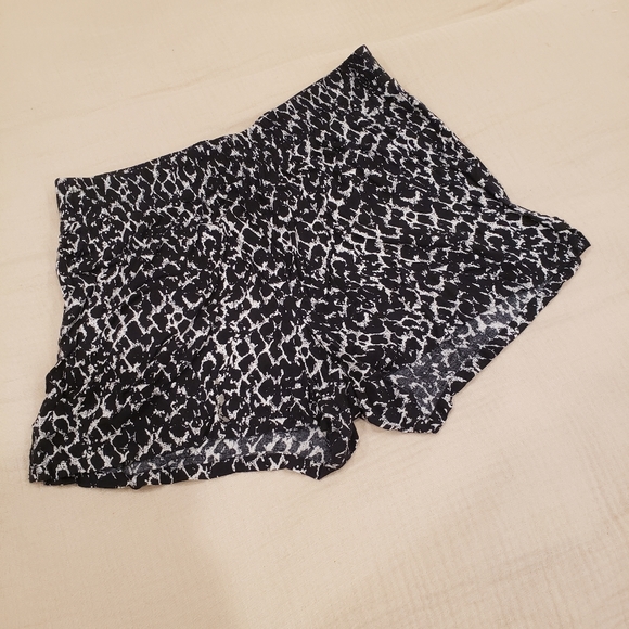 Viscose shorts - Picture 5 of 8